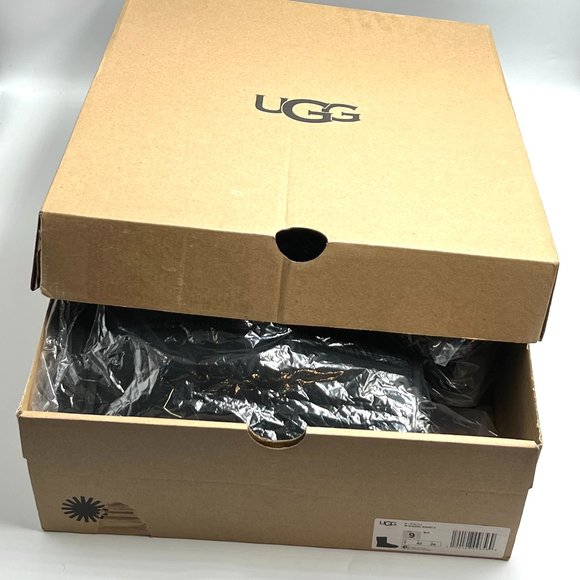 UGG Shoes - UGG Classic Short II